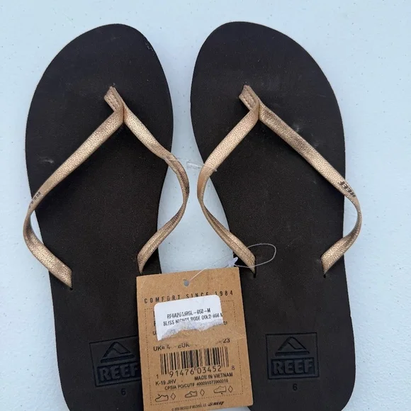 Reef Womens Bliss Nights Flip Flop Sandals Rose Gold Size 6 (BB) NEW - Picture 1 of 6